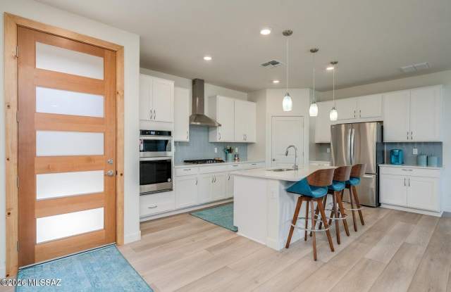 9052 E Pantano Bluff Drive Gallery 3