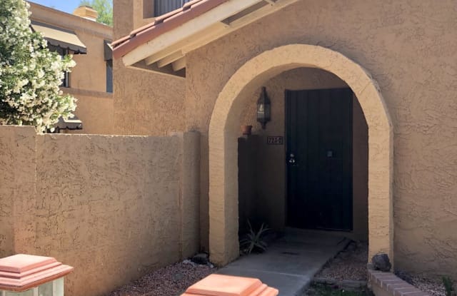723 E NORTH Lane - 723 East North Lane, Phoenix, AZ 85020