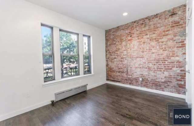 3671 Broadway Gallery 3