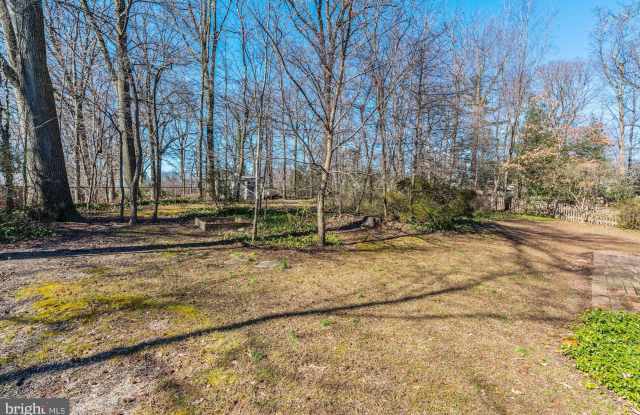 3158 RAVENWOOD DRIVE Gallery 3