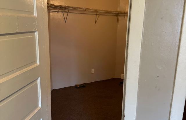 2 Bedroom Westside of Saint Paul Gallery 3