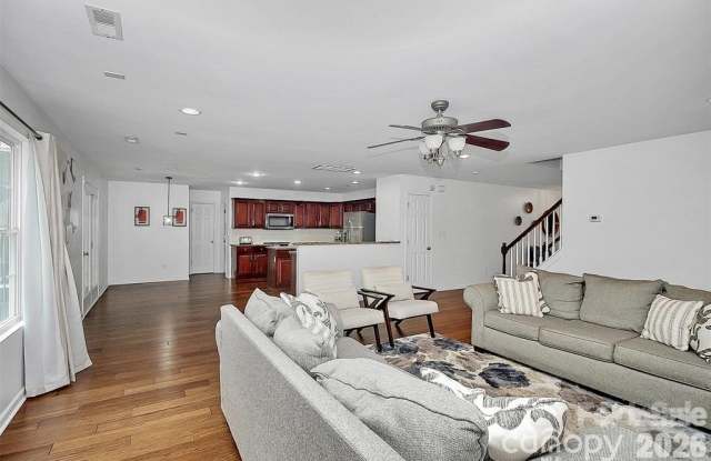 3133 Huntington Ridge Court Gallery 4