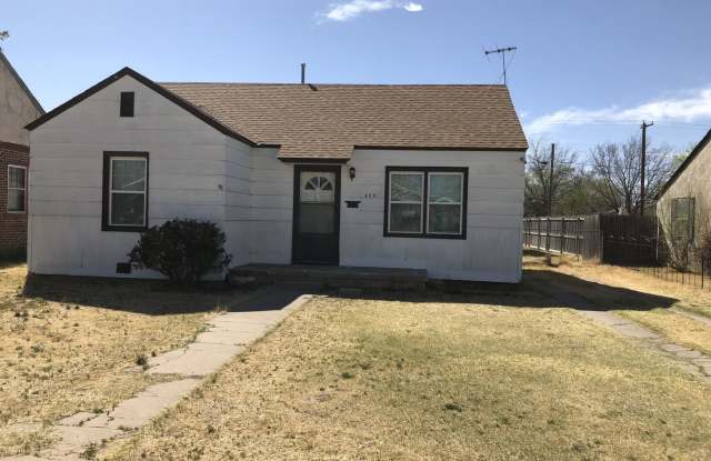 CUTE 2 BEDROOM/ 1 BATHROOM/ LARGE FENCED BACKYARD w/ STORAGE! OFF HISTORIC ROUTE 66!!! photos photos