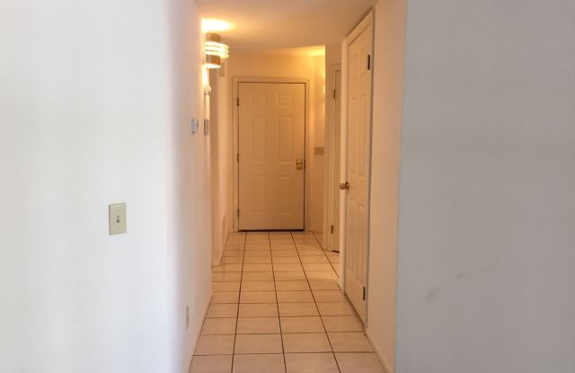 2 bed/2 bath condo in highly desirable Mesa Verde Complex Gallery 4