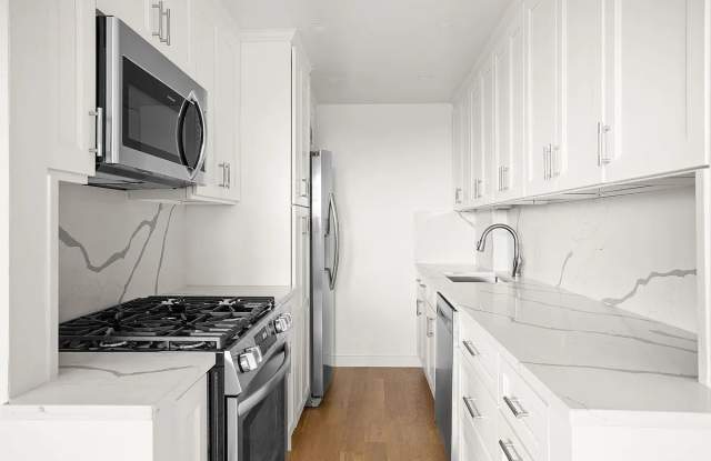 135 Ocean Pkwy Apt 10B photos photos