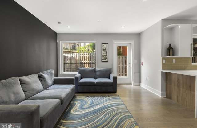 1526 RIDGE Avenue Gallery 2