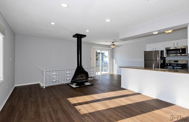 1266 Inverrary Lane Gallery 3