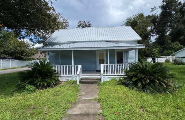 249 NE BLOXHAM Gallery 1