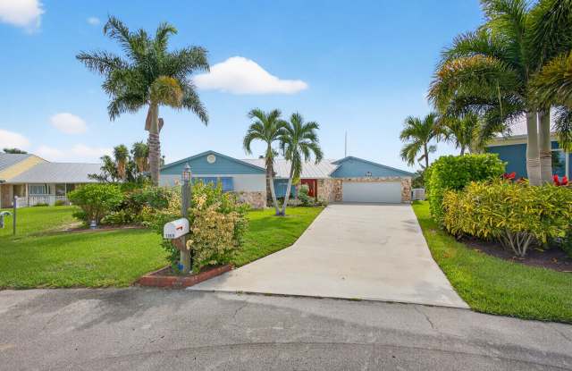 1360 Southwest Albatross Way photos photos