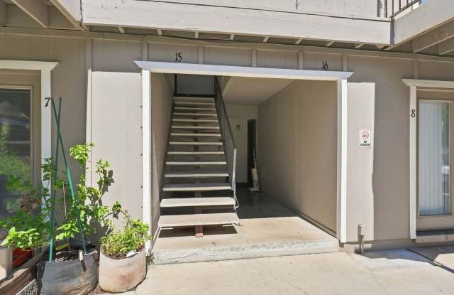 1905 East St 1-16 Gallery 4