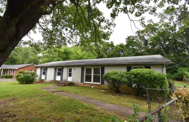 3 Bedroom Home For Rent Near Post! photos photos 3 Bedroom Home For Rent Near Post! photos photos