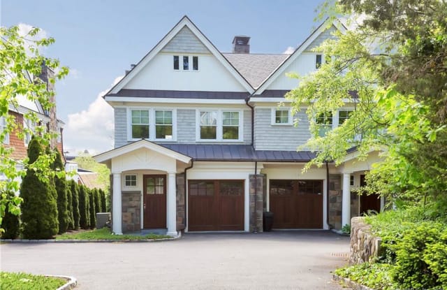 19 Woodland Drive - 19 Woodland Drive, Greenwich, CT 06830