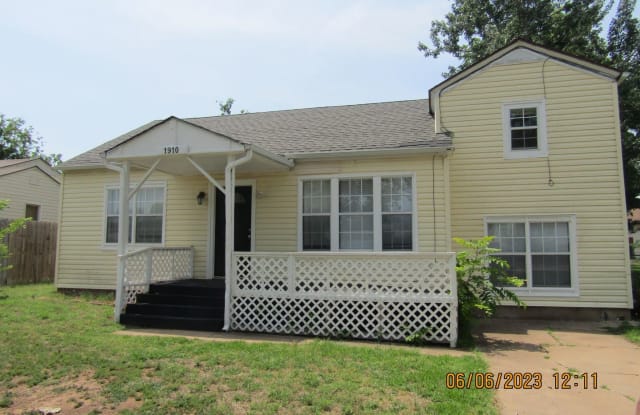 1910 NW Arlington Avenue - 1910 Northwest Arlington Avenue, Lawton, OK 73507