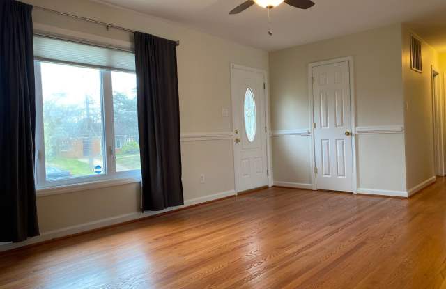 3611 DANNYS LANE Gallery 4