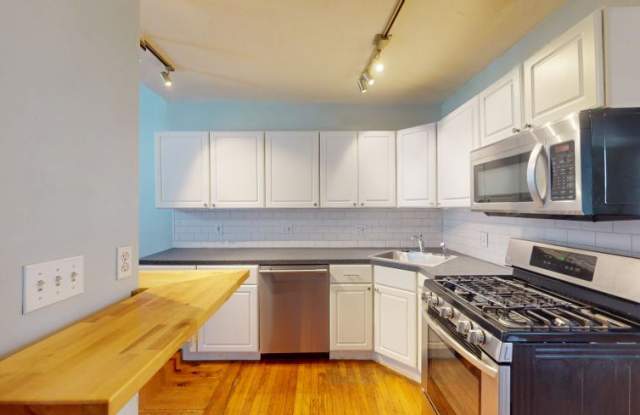 216 West 9th St. Gallery 3