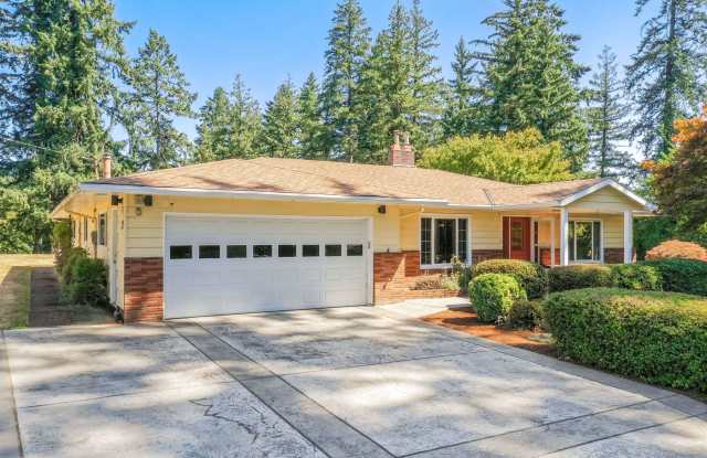 Beautiful 4 Bed, 2 Bath Rental Home in Happy Valley – 6.73 Acre lot! - 15035 Southeast Monner Road, Happy Valley, OR 97086