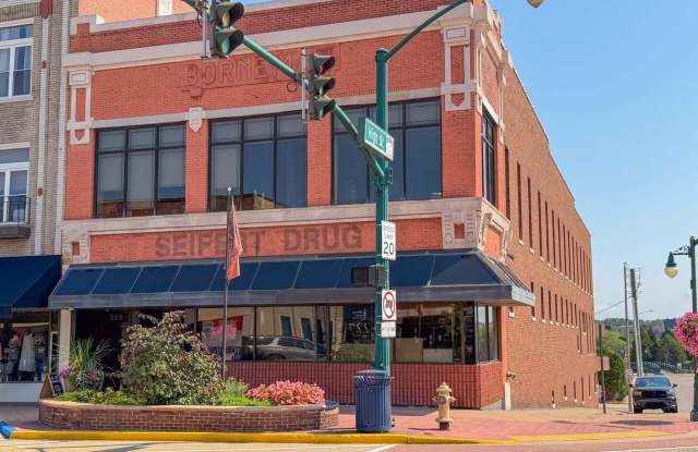 230 S Main Street Gallery 1