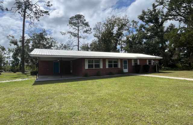 Spacious 4-Bedroom Brick Home on 1 Acre – Just Outside Live Oak, FL - 15594 County Road 136, Suwannee County, FL 32060