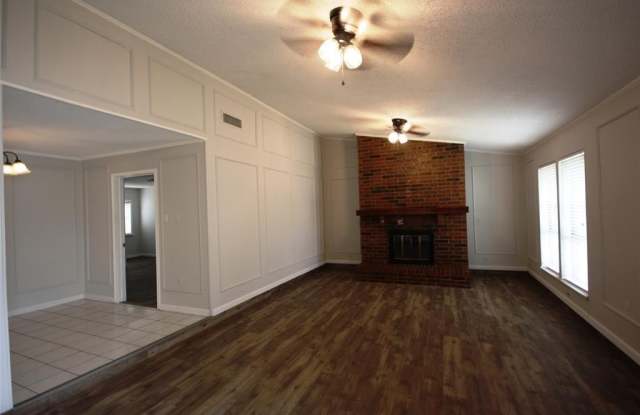 1101 Paluxy Court Gallery 4