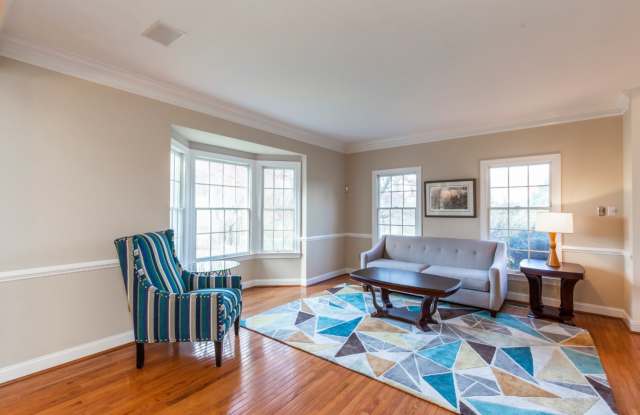 696 MILITIA HILL DRIVE Gallery 4