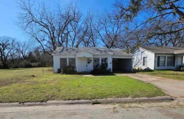 830 S Lyon photos photos