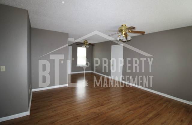 Charming 3-Bedroom Home in Branson – Pet friendly and Fenced yard! Gallery 4