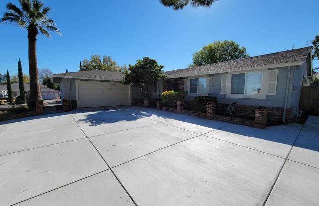 4130 Crestview Dr. Gallery 2
