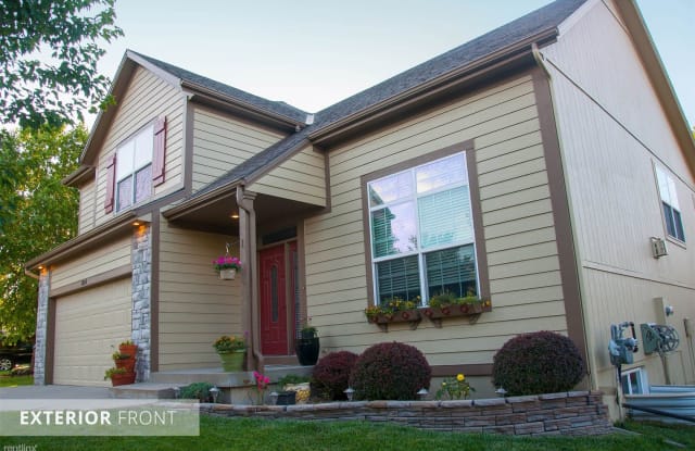 1864 W Dartmouth St - 1864 W Dartmouth St, Olathe, KS 66061