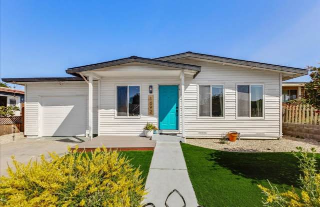 Two Bedroom Charming House in Seaside - Available Now - 1692 Judson Street, Seaside, CA 93955