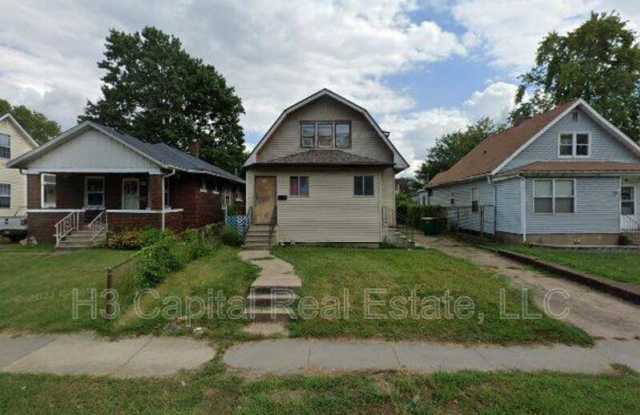 2422 Madison Ave photos photos