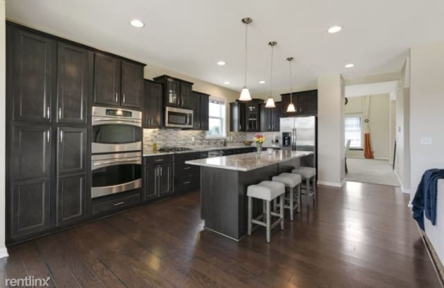1772 Cottongrass Ct - 1772 Cottongrass Court, Chanhassen, MN 55317