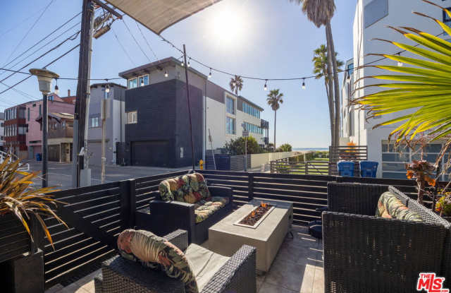 11 24th Avenue photos photos