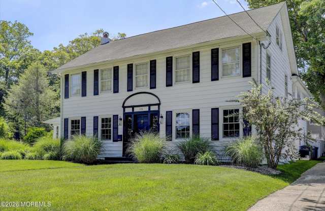 570 N Edgemere Drive Gallery 3