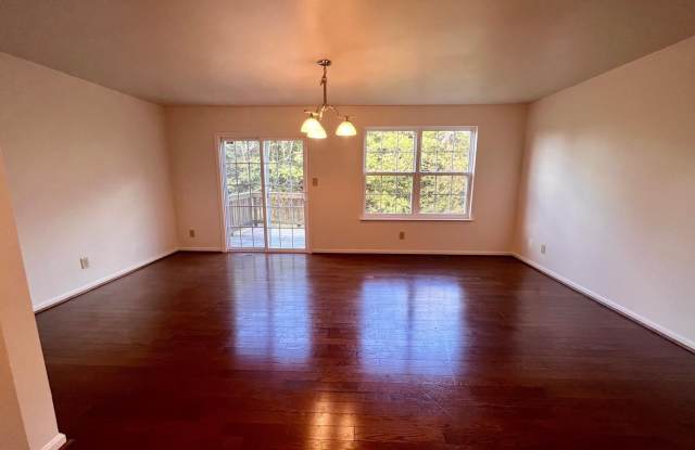 7115 WYTHEVILLE CIR Gallery 4