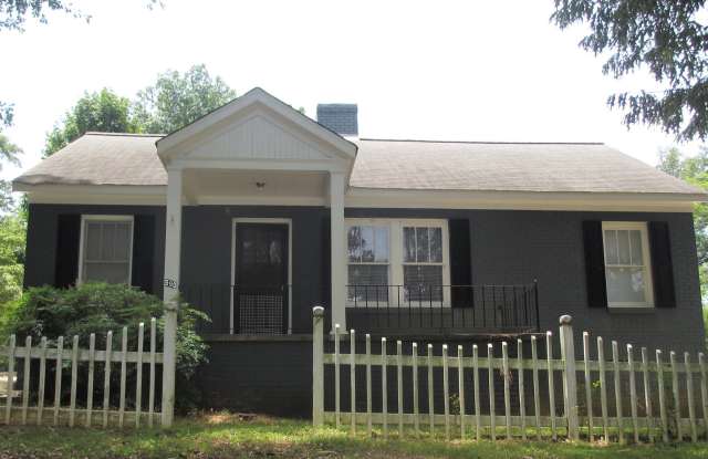 3 Bedroom Walkable to Campus Pre-Leasing for August 2026! photos photos