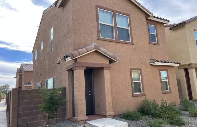 1127 E Cairn St photos photos