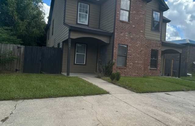 Rare 4BR Apartment with Private Yard Near Medical District! photos photos