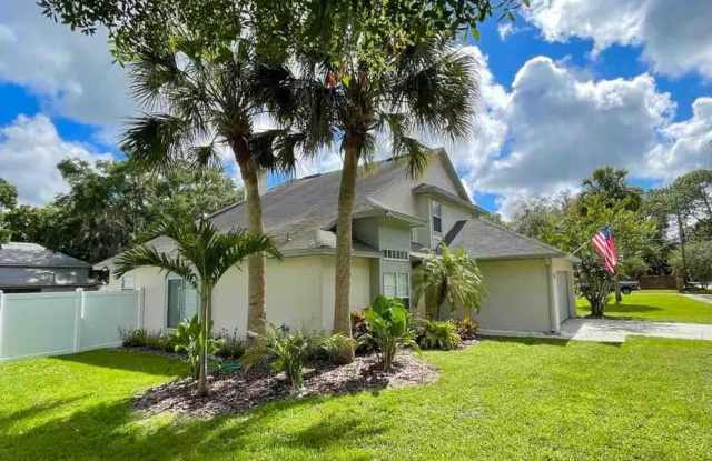 102 W FREDERICK Avenue photos photos