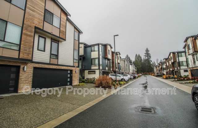 12718 35th Ave SE - 12718 35th Avenue Southeast, Eastmont, WA 98208