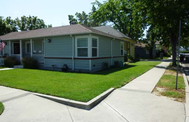 DOWNTOWN PLEASNTON Home with WASHER AND DRYER - 1 CAR GARAGE photos photos