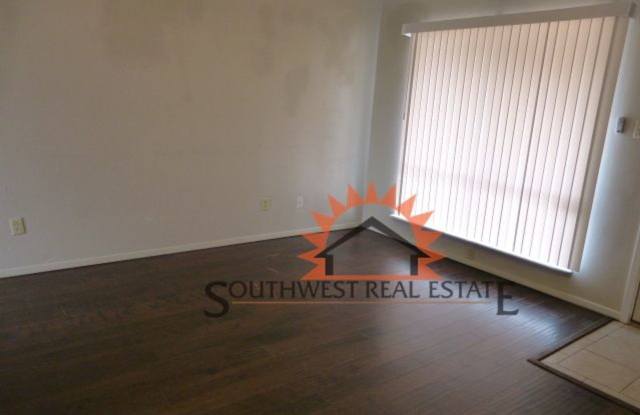Cute 3 bedroom 1 bath one car garage Gallery 3