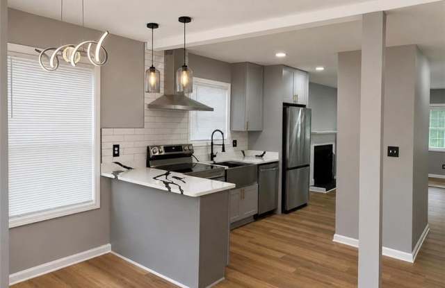 5471 Park Place Gallery 3