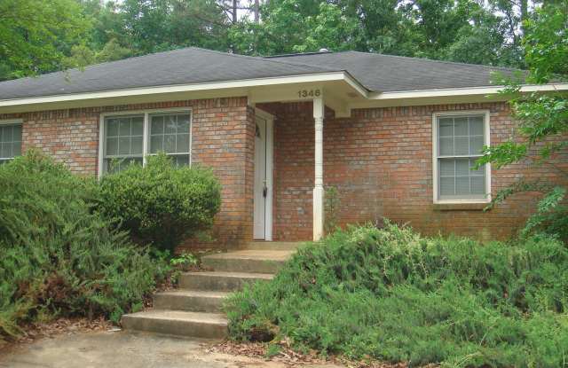 Newly Renovated! Available Now! Gallery 1