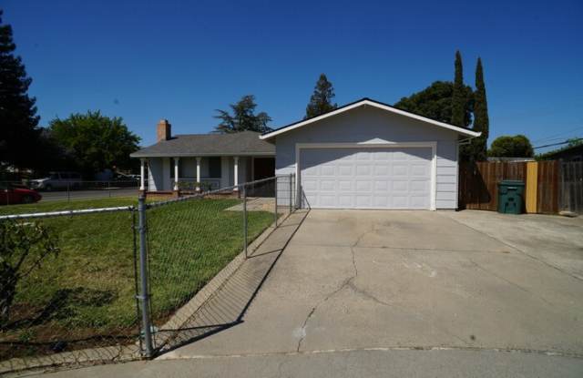 3905 Thornhill Drive Gallery 2