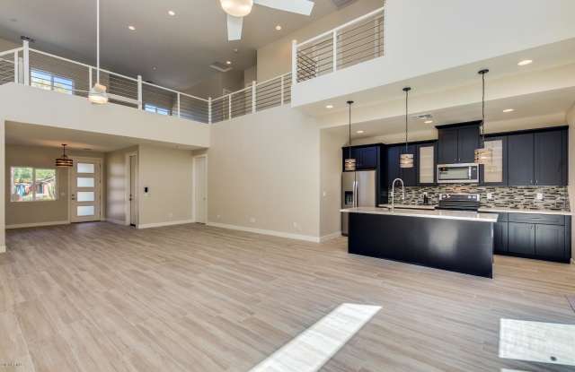 2935 E WINDSOR Avenue Gallery 4
