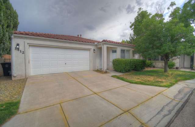 Adorable 2 Bedroom, 2 Bathroom, 2 Car Garage with Refrigerated AC photos photos