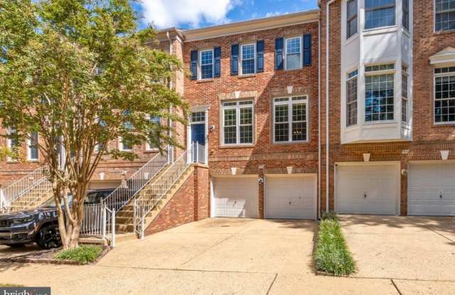 9534 LAGERSFIELD Circle photos photos