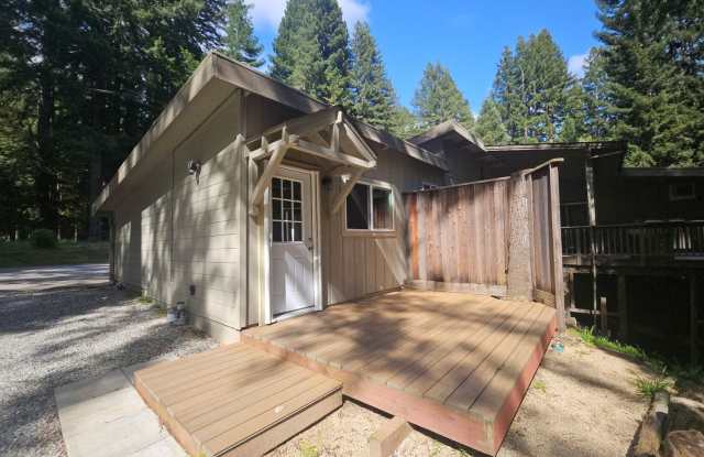 Beautiful, Serene Studio Nestled Among the Redwoods. photos photos