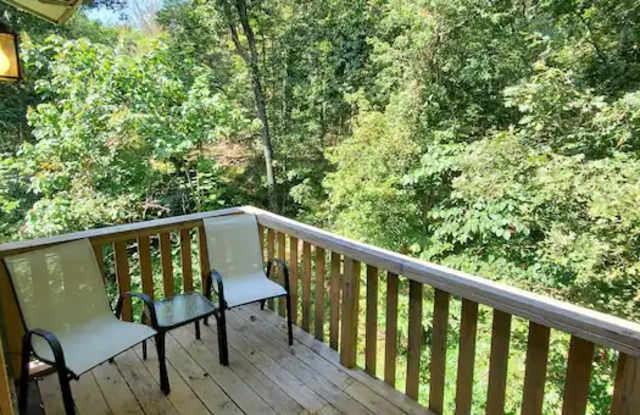 16 Victoria Ln - 1 photos photos
