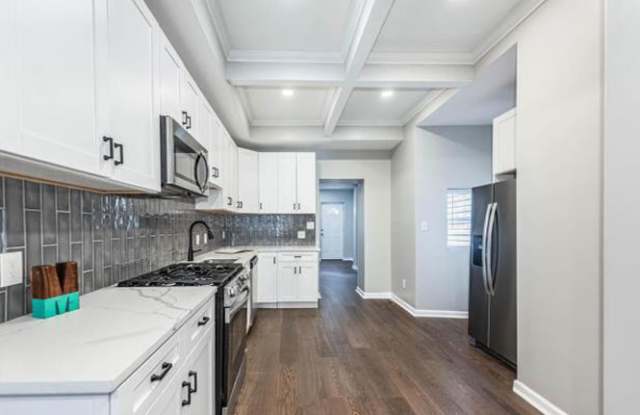 1715 East Oliver Street - Room2 Gallery 4